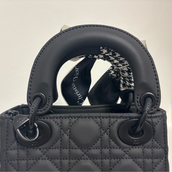 Dior Black Quilted Handbag with Bow Accent - Picture 3 of 9